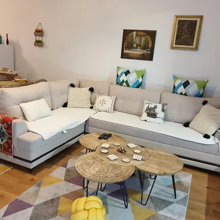 Apartment Apartman Zana *